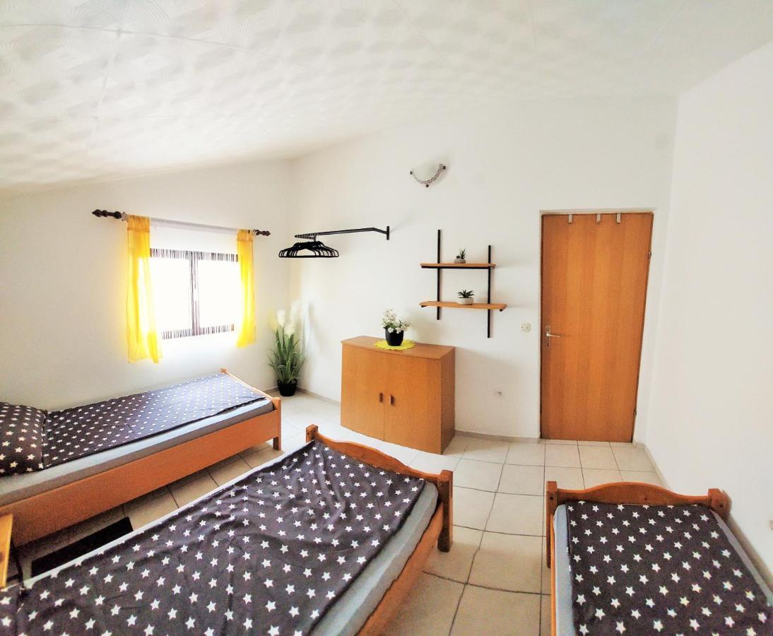 Apartments Maltasic Vir Zewnętrze zdjęcie