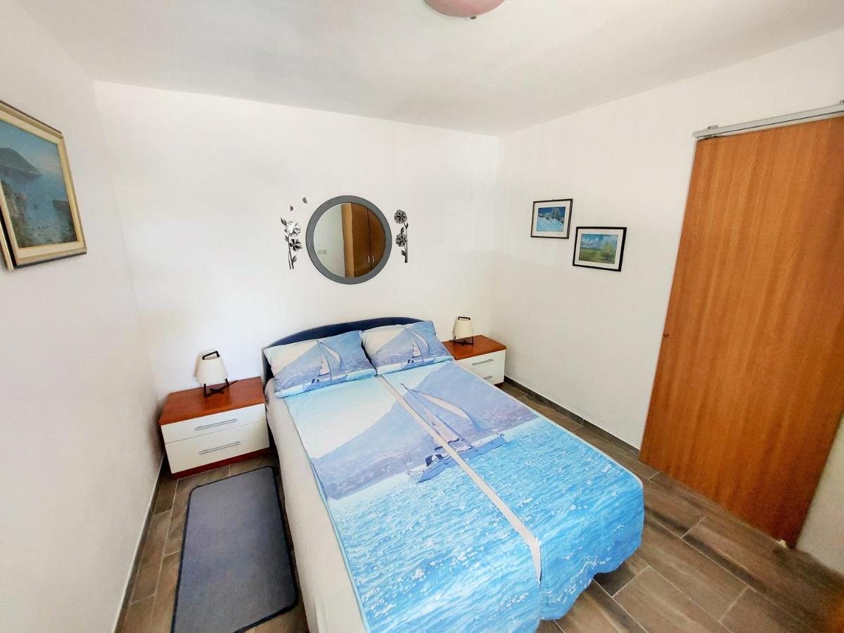 Apartments Maltasic Vir Zewnętrze zdjęcie