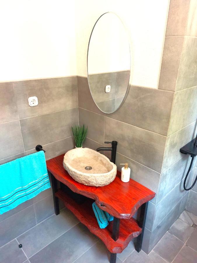 Apartments Maltasic Vir Zewnętrze zdjęcie